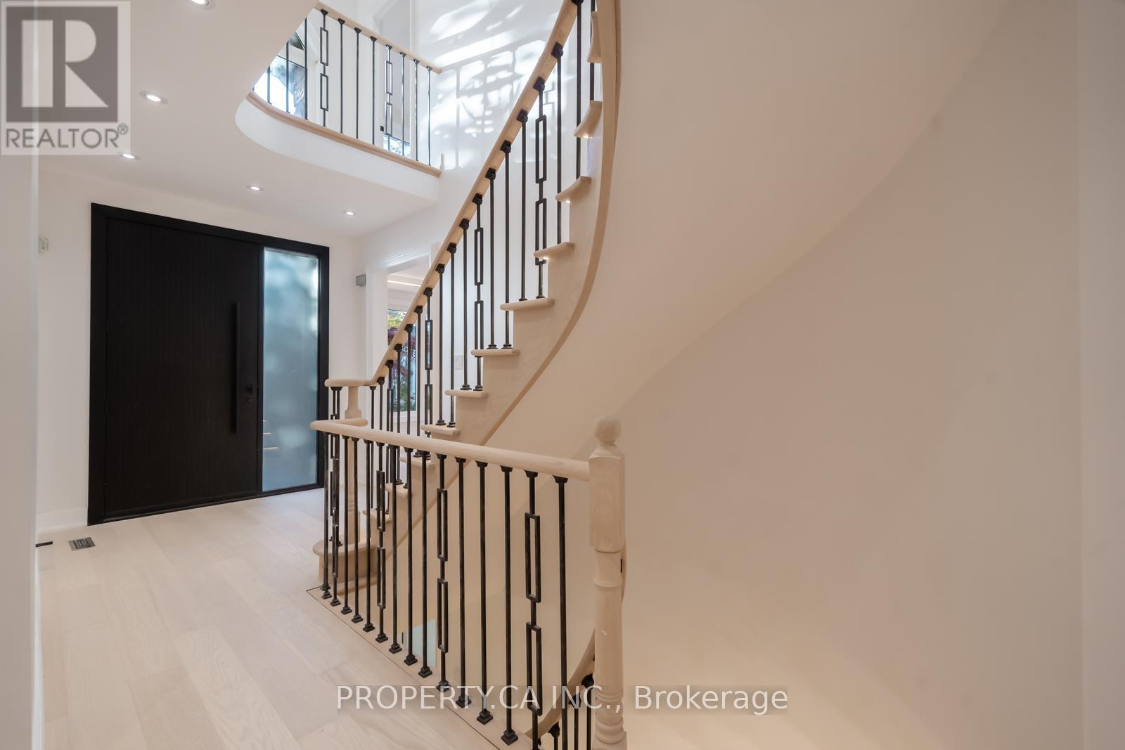 63 Concord Road, Vaughan, Ontario  L4J 3M2 - Photo 16 - N12477013