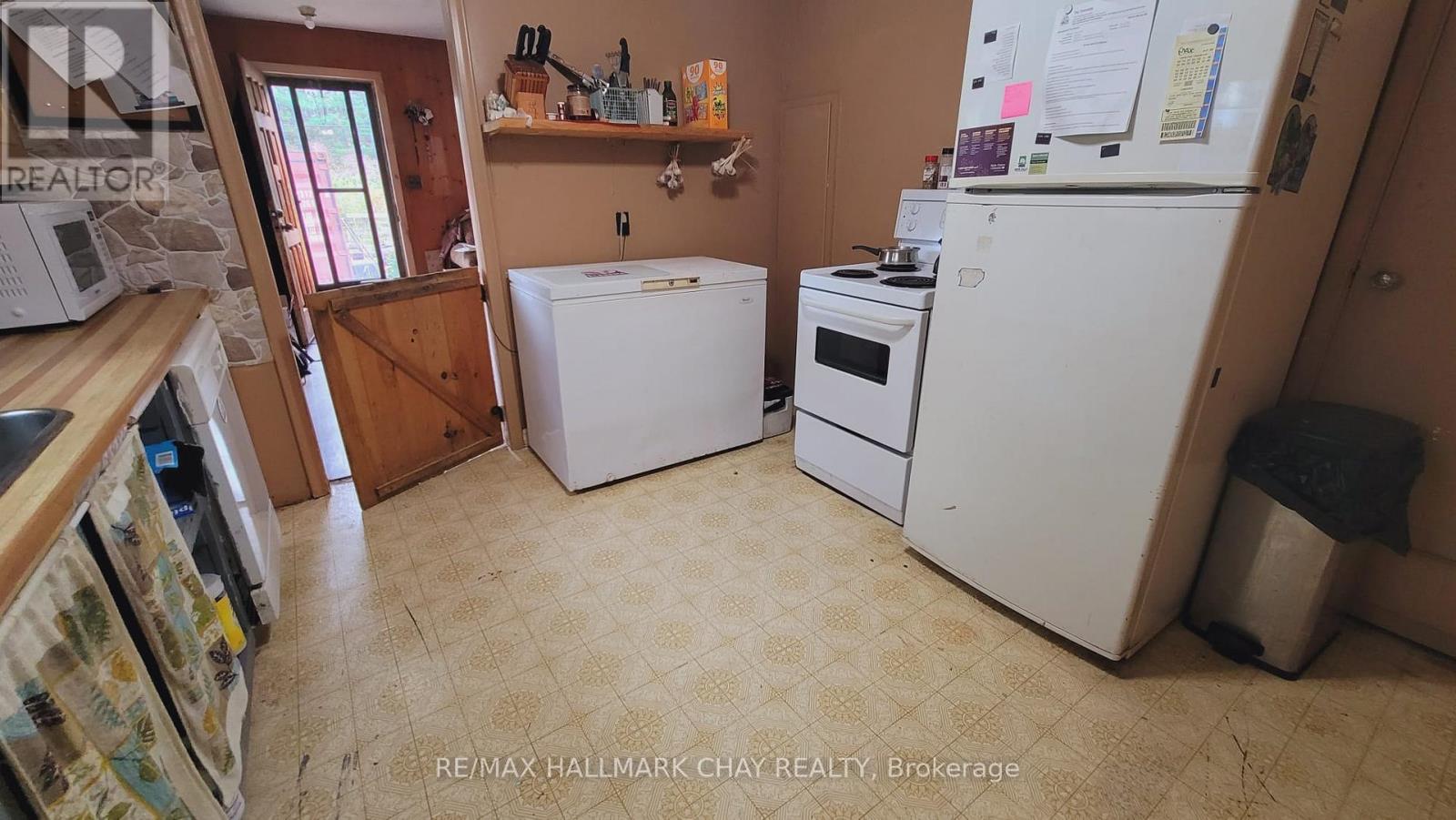 14189 12 Highway, Tay, Ontario  L0K 2C0 - Photo 11 - S12476953