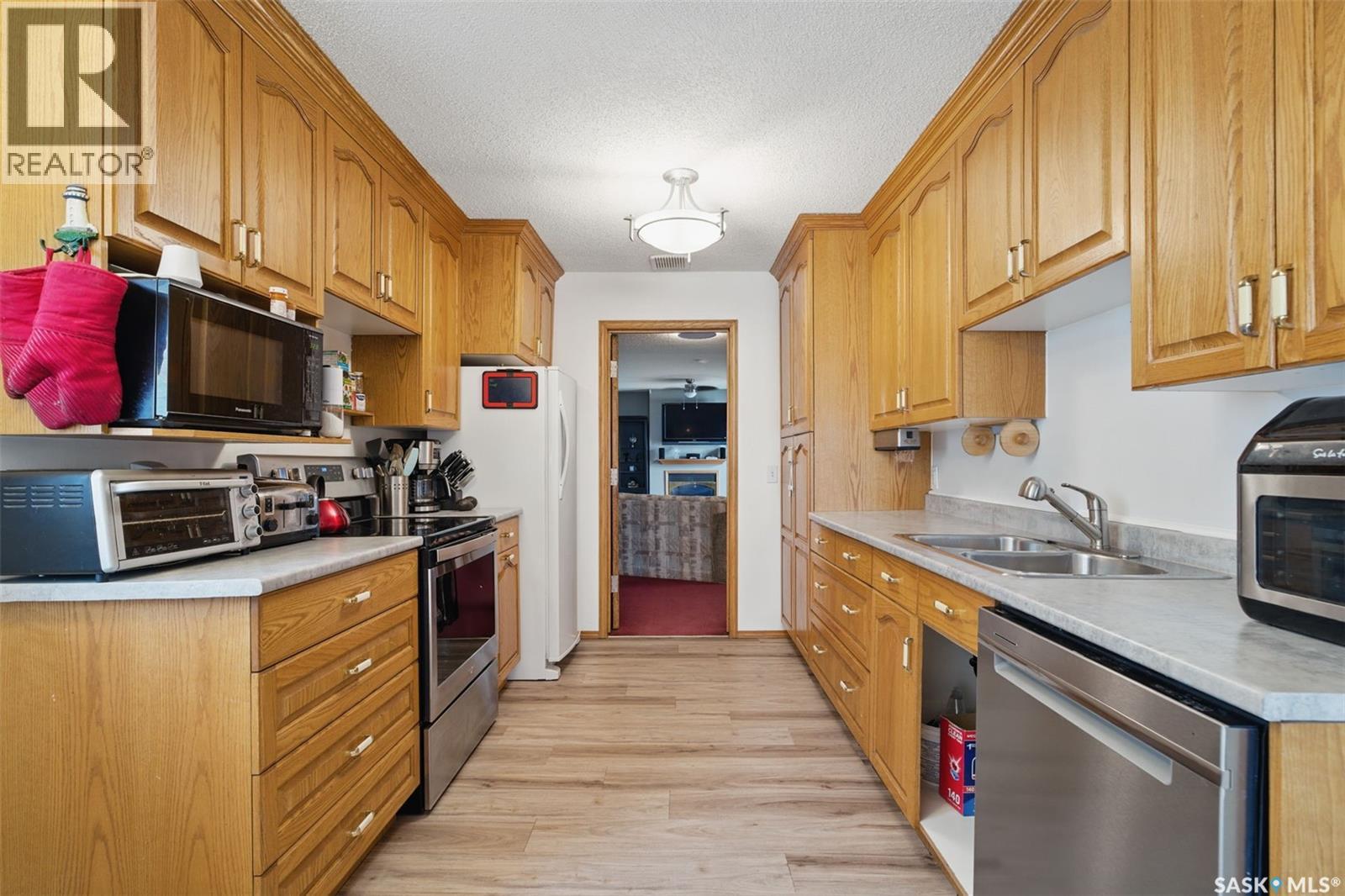 739 5th Street, Humboldt, Saskatchewan  S0K 2A0 - Photo 6 - SK004100