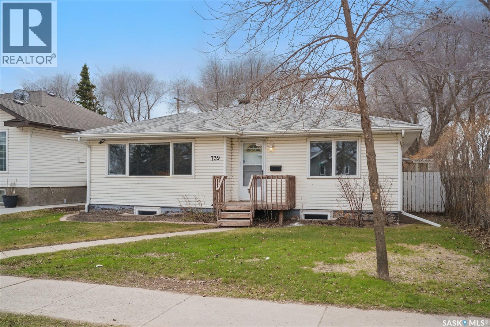 739 5th Street, Humboldt, Saskatchewan  S0K 2A0 - Photo 2 - SK004100