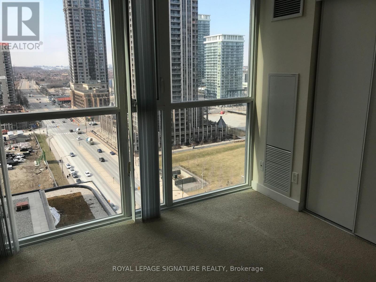 1509 - 4070 Confederation Parkway, Mississauga, Ontario  L5B 0E9 - Photo 11 - W12476956