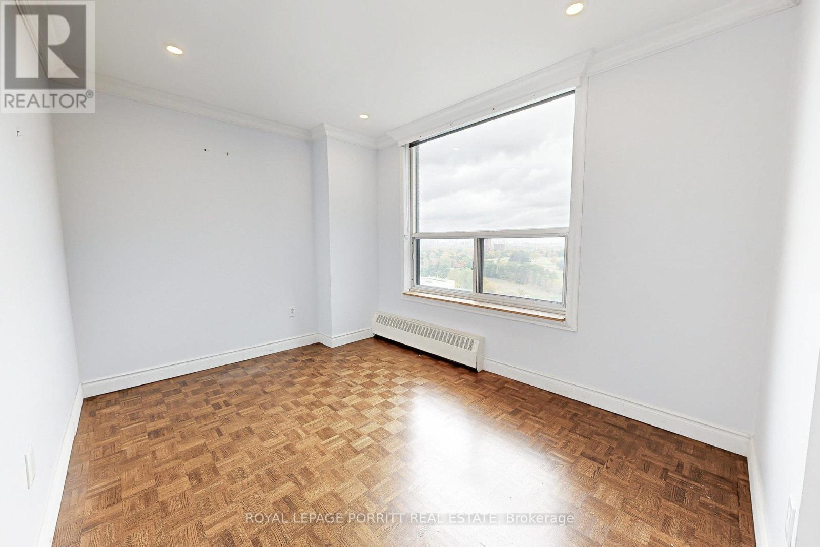 2007 - 1515 Lakeshore Road E, Mississauga, Ontario  L5E 3E2 - Photo 20 - W12476963