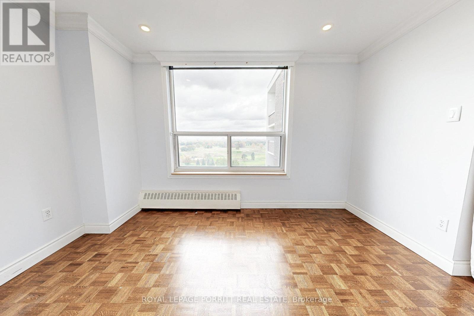 2007 - 1515 Lakeshore Road E, Mississauga, Ontario  L5E 3E2 - Photo 22 - W12476963
