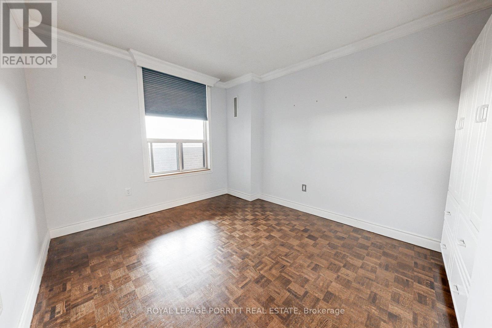 2007 - 1515 Lakeshore Road E, Mississauga, Ontario  L5E 3E2 - Photo 24 - W12476963