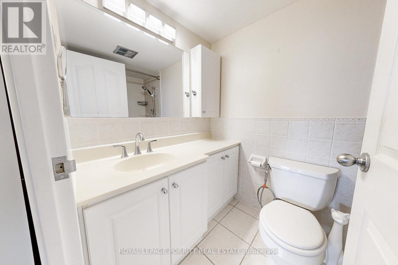 2007 - 1515 Lakeshore Road E, Mississauga, Ontario  L5E 3E2 - Photo 31 - W12476963
