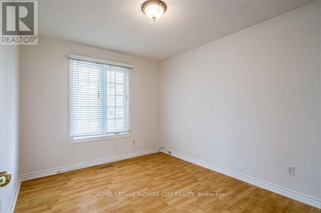 6 Reynier Drive, Brampton, Ontario  L6Z 1L4 - Photo 5 - W12476985