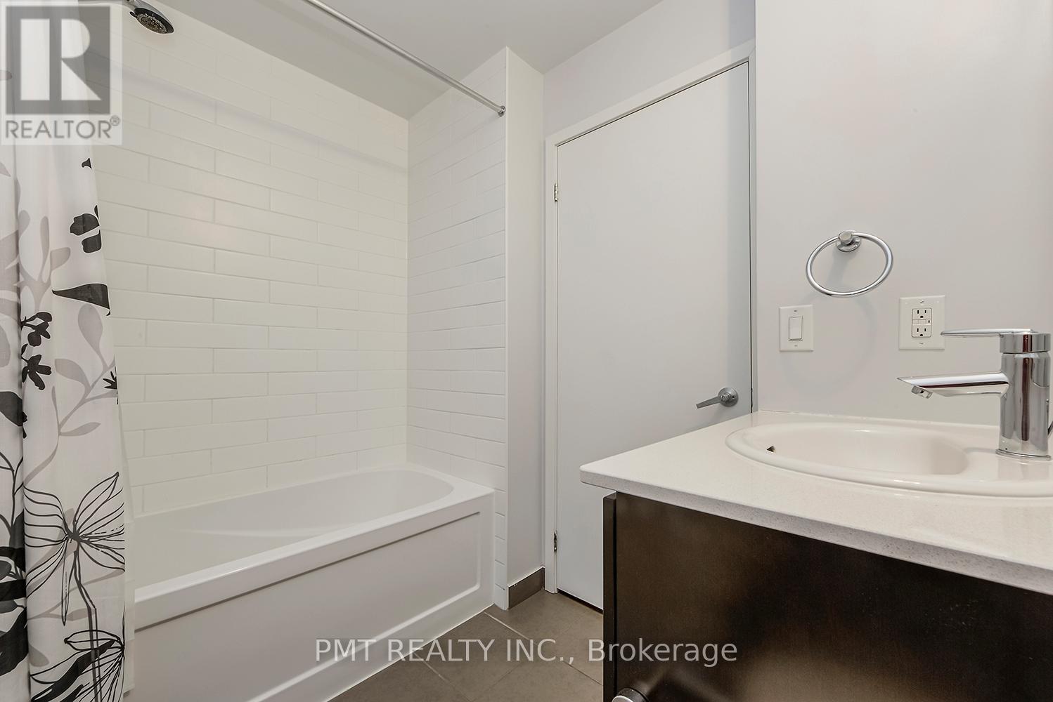 1312 - 360 Square One Drive, Mississauga, Ontario  L5B 0G7 - Photo 13 - W12476988