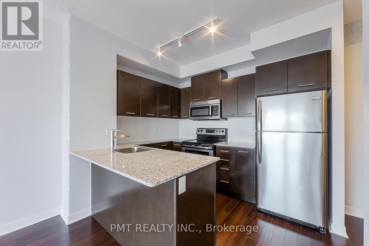 1312 - 360 Square One Drive, Mississauga, Ontario  L5B 0G7 - Photo 8 - W12476988