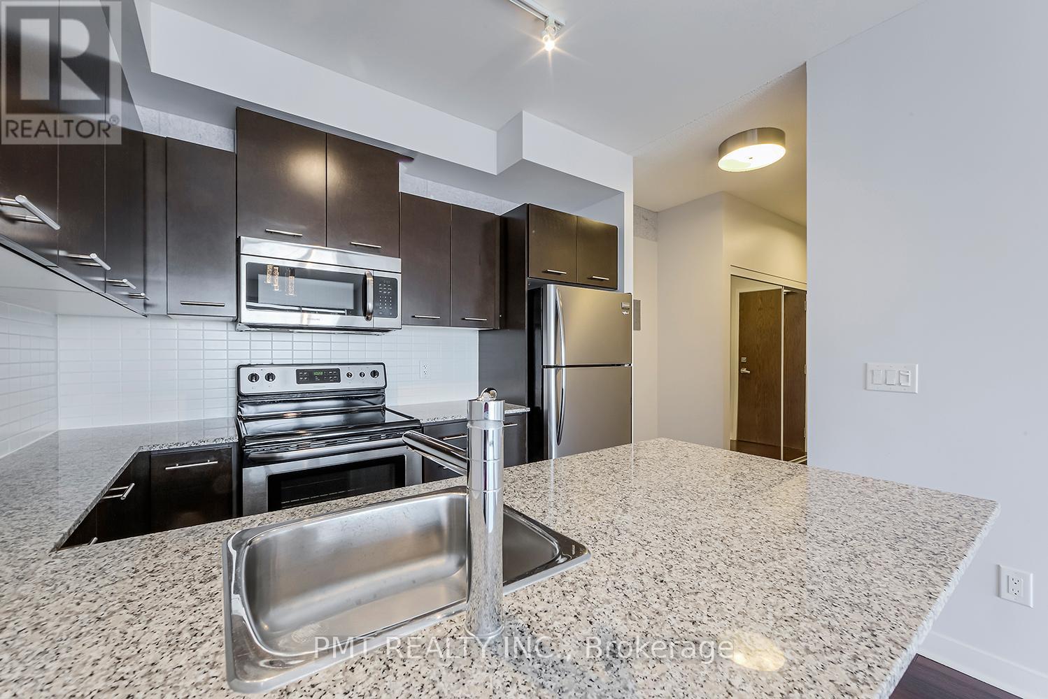 1312 - 360 Square One Drive, Mississauga, Ontario  L5B 0G7 - Photo 9 - W12476988