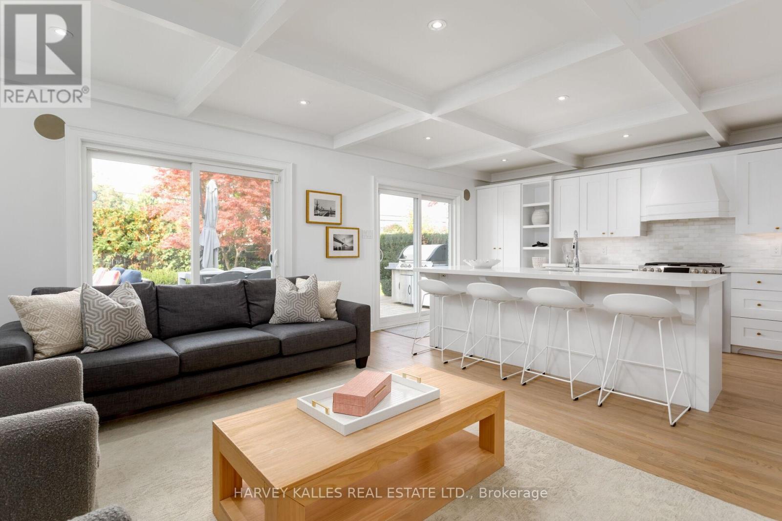 36 Ravensbourne Crescent, Toronto, Ontario  M9A 2A8 - Photo 15 - W12476989