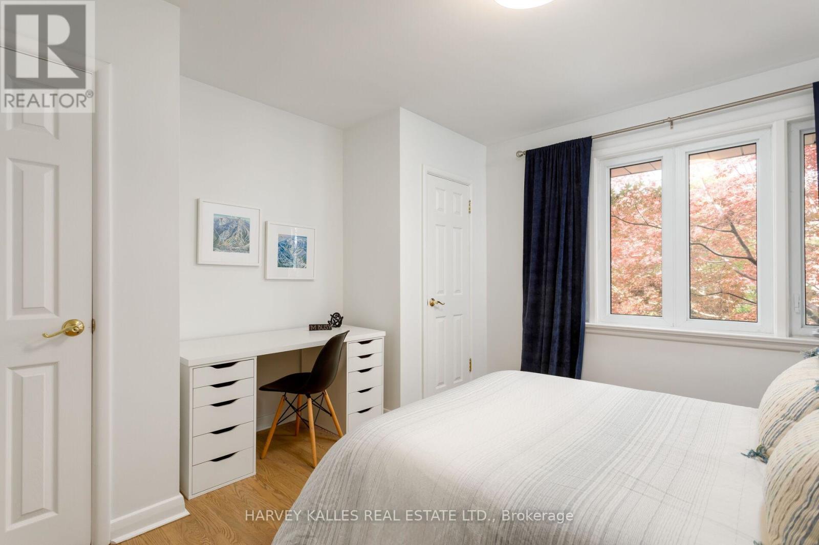 36 Ravensbourne Crescent, Toronto, Ontario  M9A 2A8 - Photo 31 - W12476989
