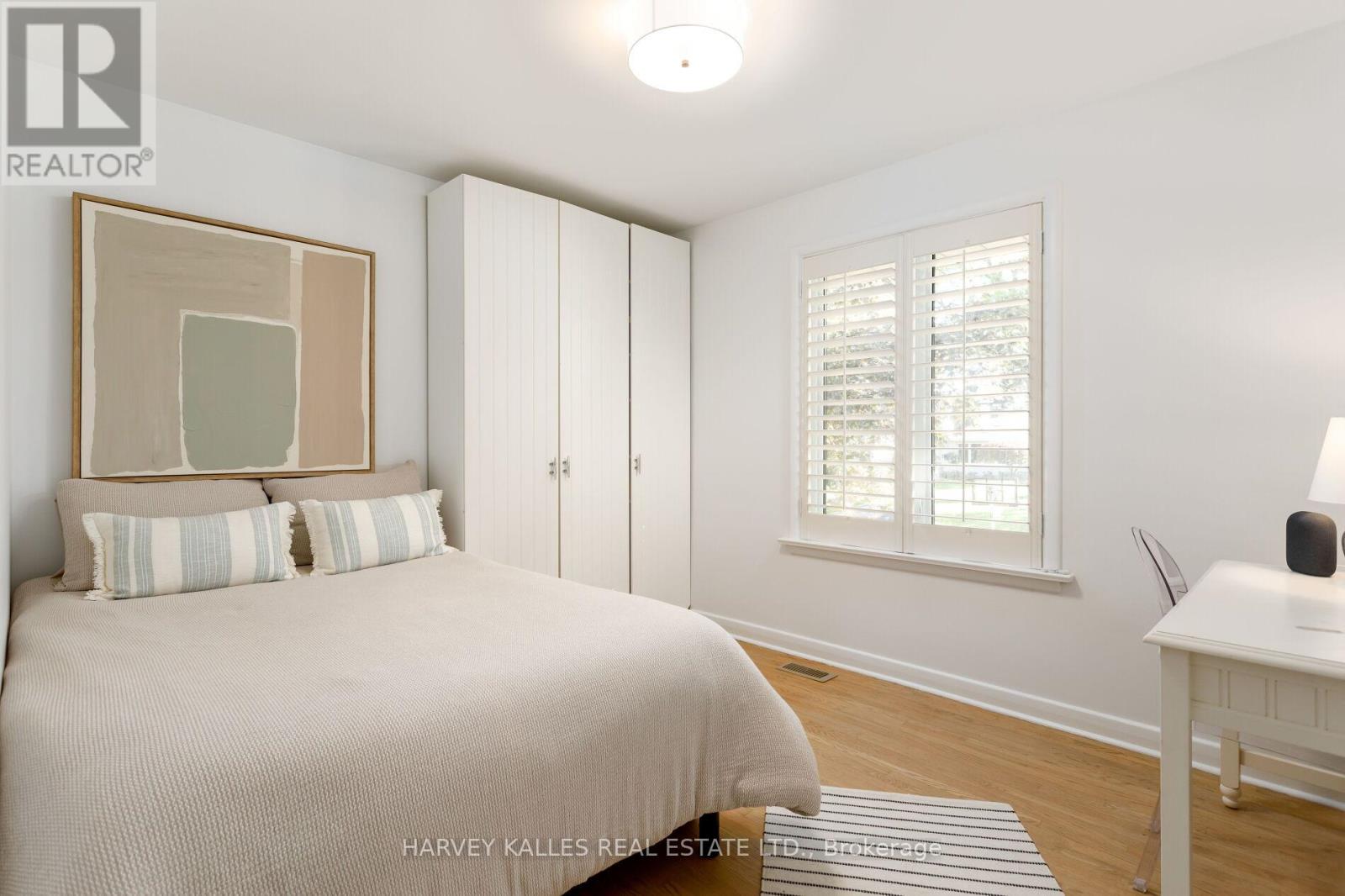 36 Ravensbourne Crescent, Toronto, Ontario  M9A 2A8 - Photo 33 - W12476989
