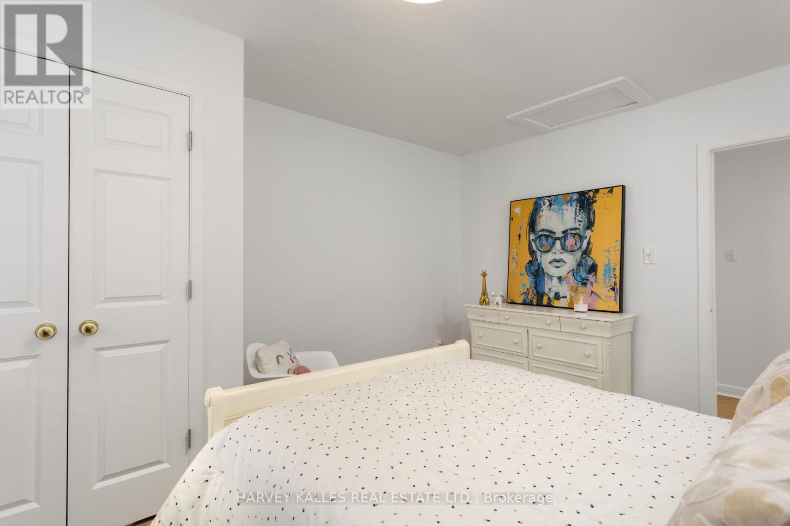 36 Ravensbourne Crescent, Toronto, Ontario  M9A 2A8 - Photo 36 - W12476989