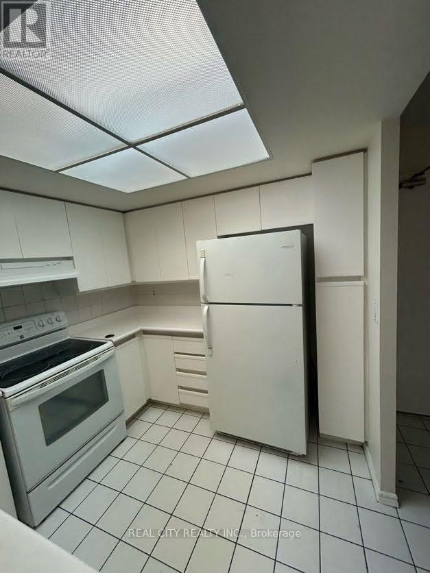 #2008 - 325 Webb Drive, Mississauga, Ontario  L5B 3Z9 - Photo 11 - W12476994