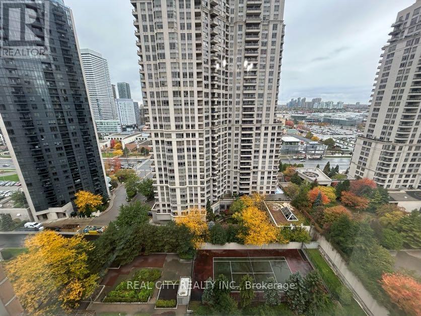 #2008 - 325 Webb Drive, Mississauga, Ontario  L5B 3Z9 - Photo 2 - W12476994