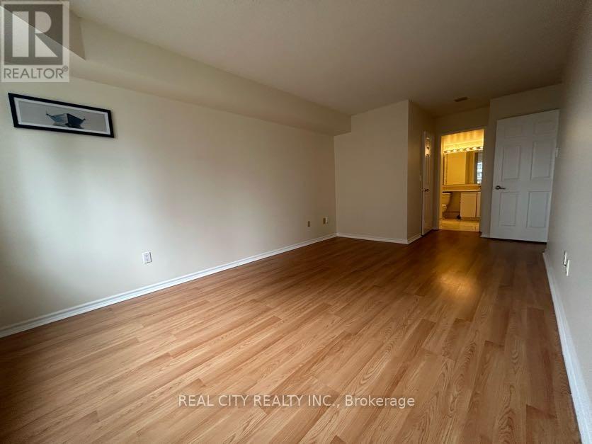 #2008 - 325 Webb Drive, Mississauga, Ontario  L5B 3Z9 - Photo 23 - W12476994