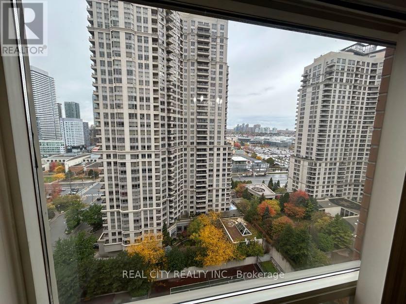 #2008 - 325 Webb Drive, Mississauga, Ontario  L5B 3Z9 - Photo 3 - W12476994
