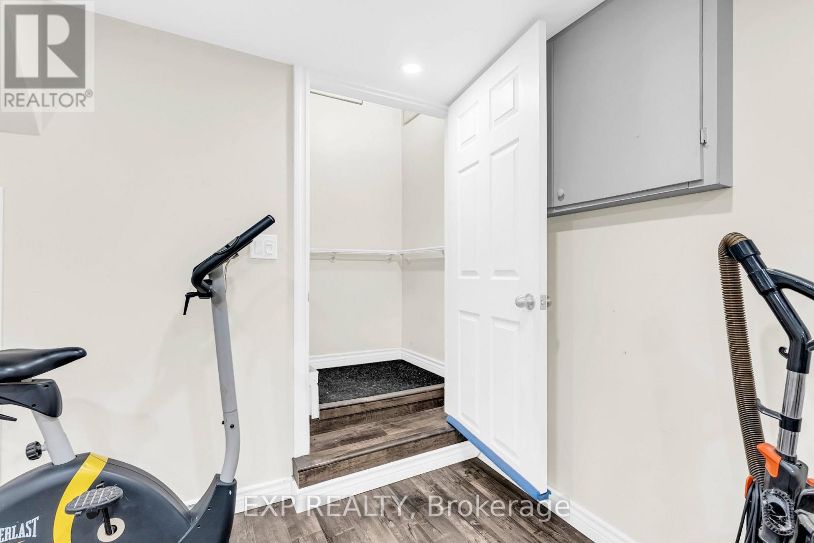 3 Harrow Street, Mississauga, Ontario  L4T 1J2 - Photo 10 - W12476997