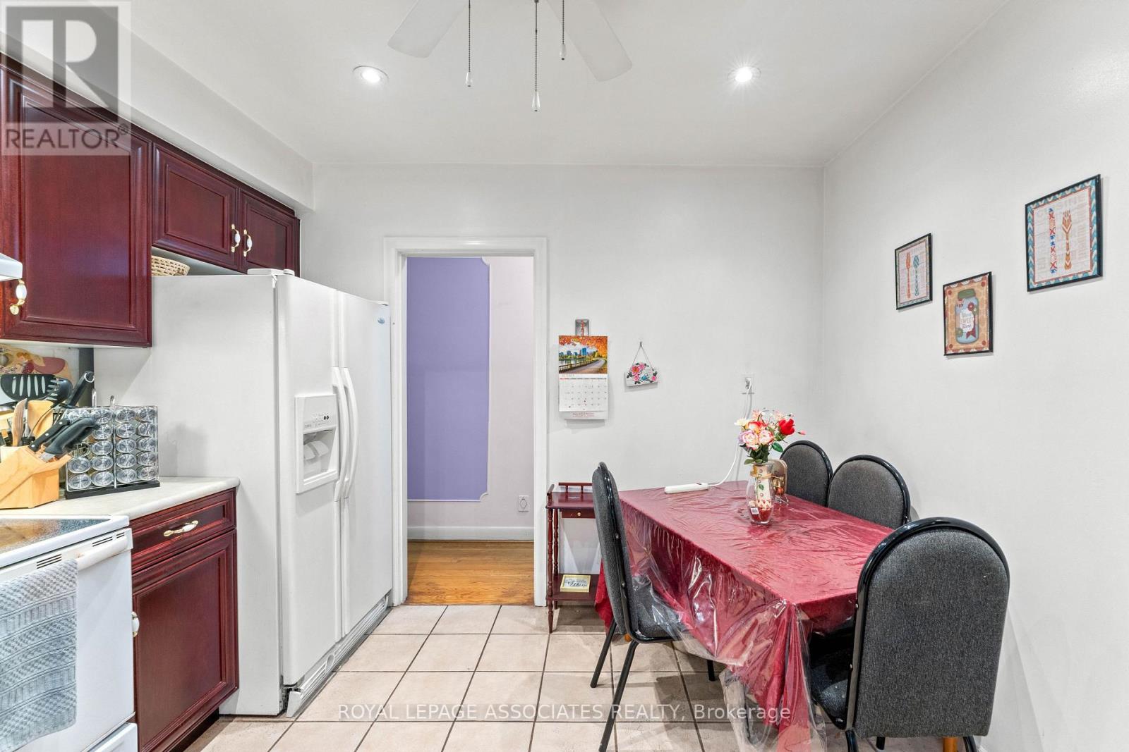 28 Waterbeach Crescent, Toronto, Ontario  M9W 3L9 - Photo 16 - W12477004