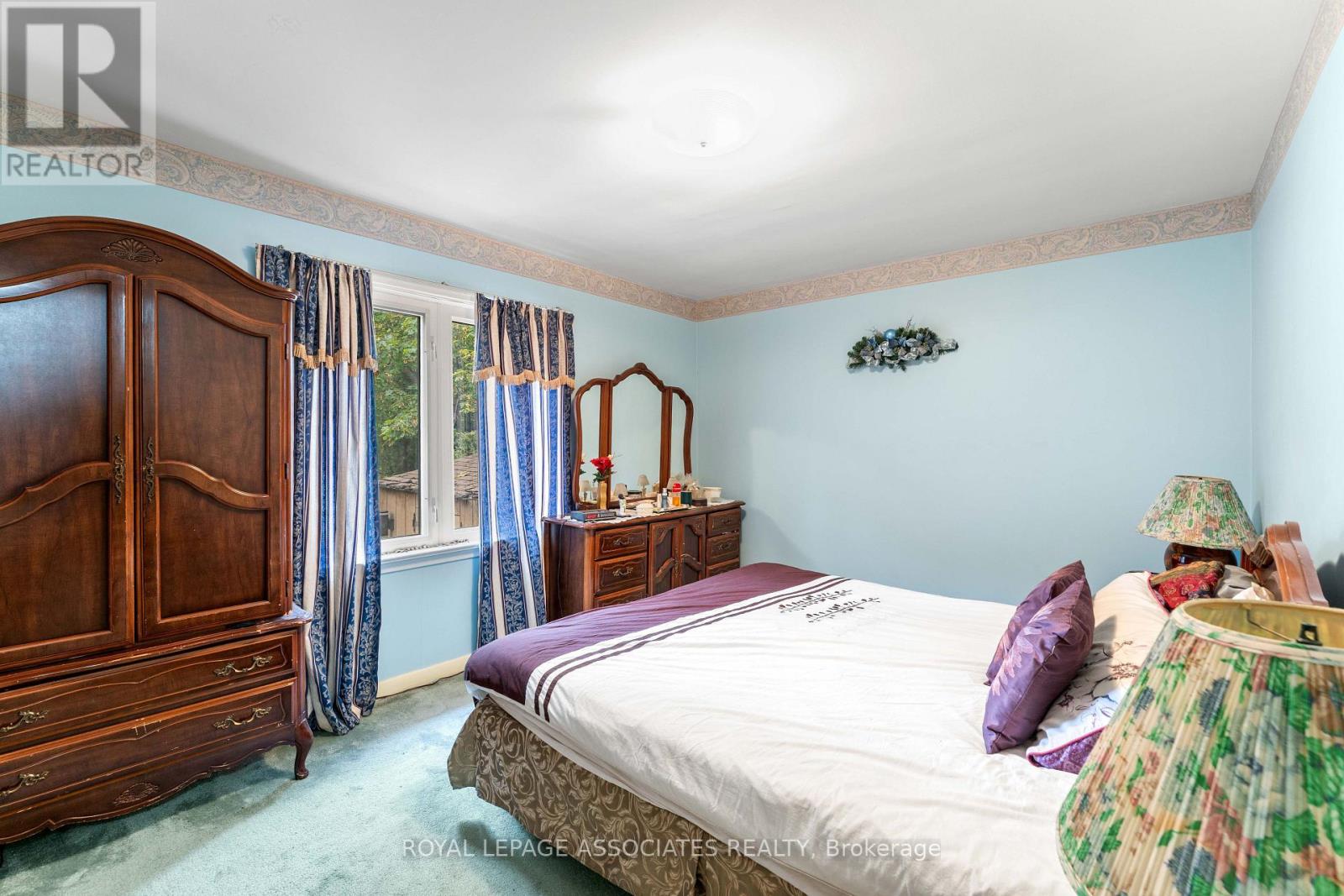 28 Waterbeach Crescent, Toronto, Ontario  M9W 3L9 - Photo 19 - W12477004