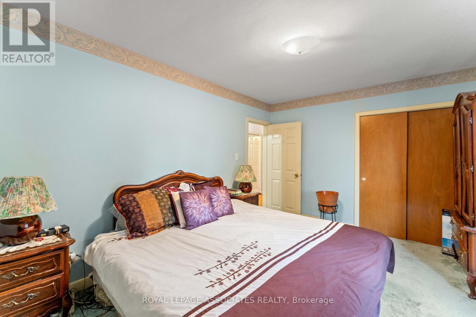 28 Waterbeach Crescent, Toronto, Ontario  M9W 3L9 - Photo 21 - W12477004