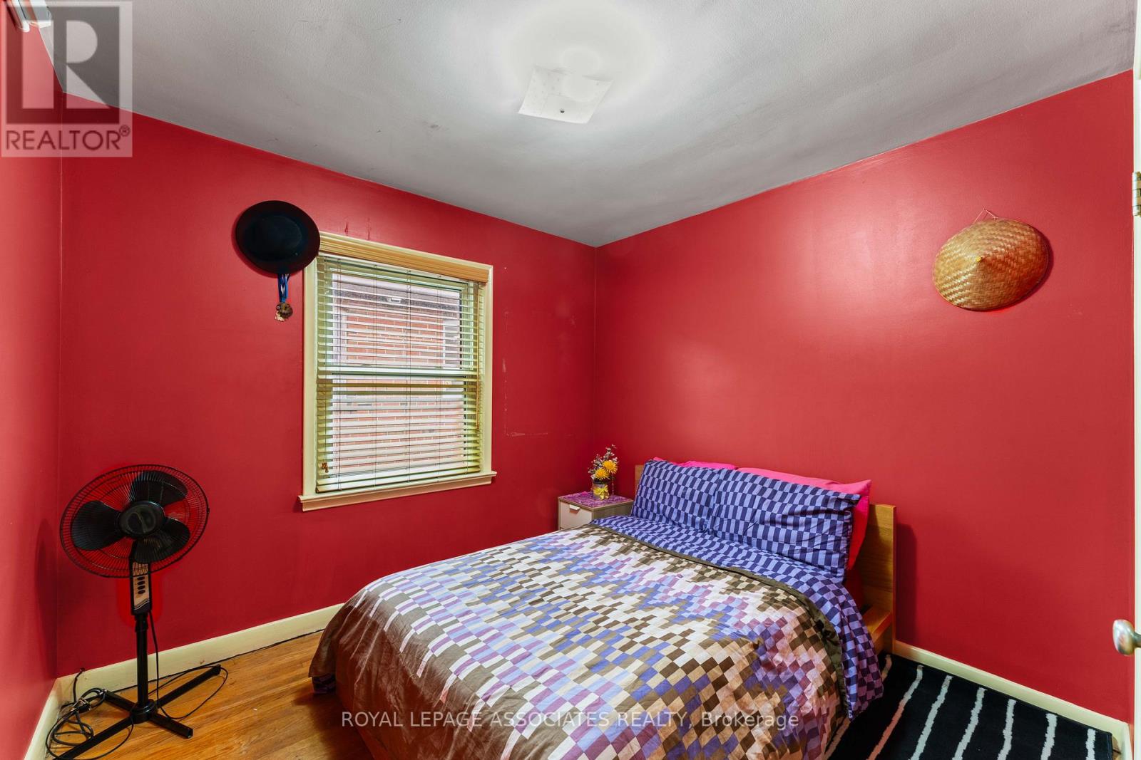 28 Waterbeach Crescent, Toronto, Ontario  M9W 3L9 - Photo 22 - W12477004