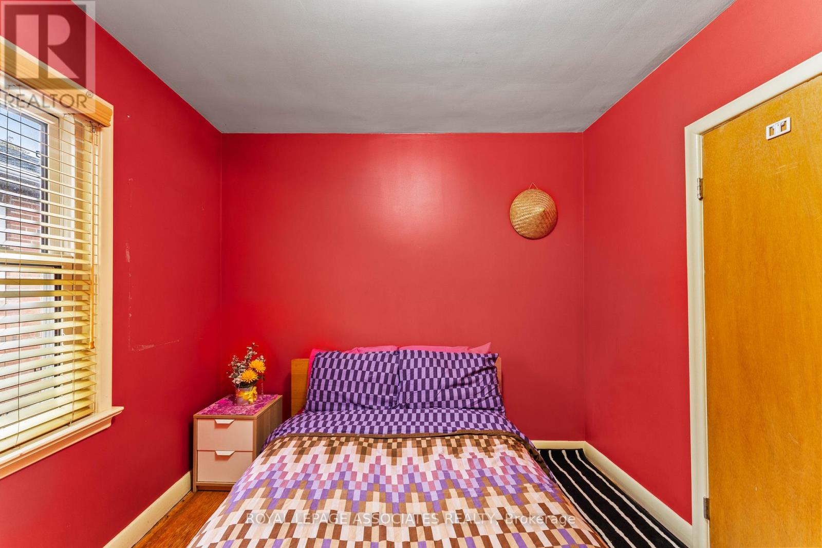 28 Waterbeach Crescent, Toronto, Ontario  M9W 3L9 - Photo 23 - W12477004