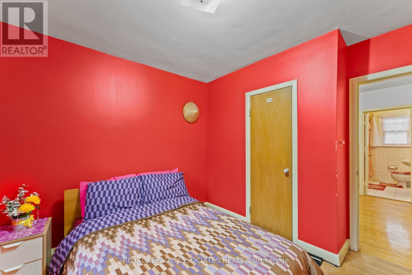 28 Waterbeach Crescent, Toronto, Ontario  M9W 3L9 - Photo 24 - W12477004