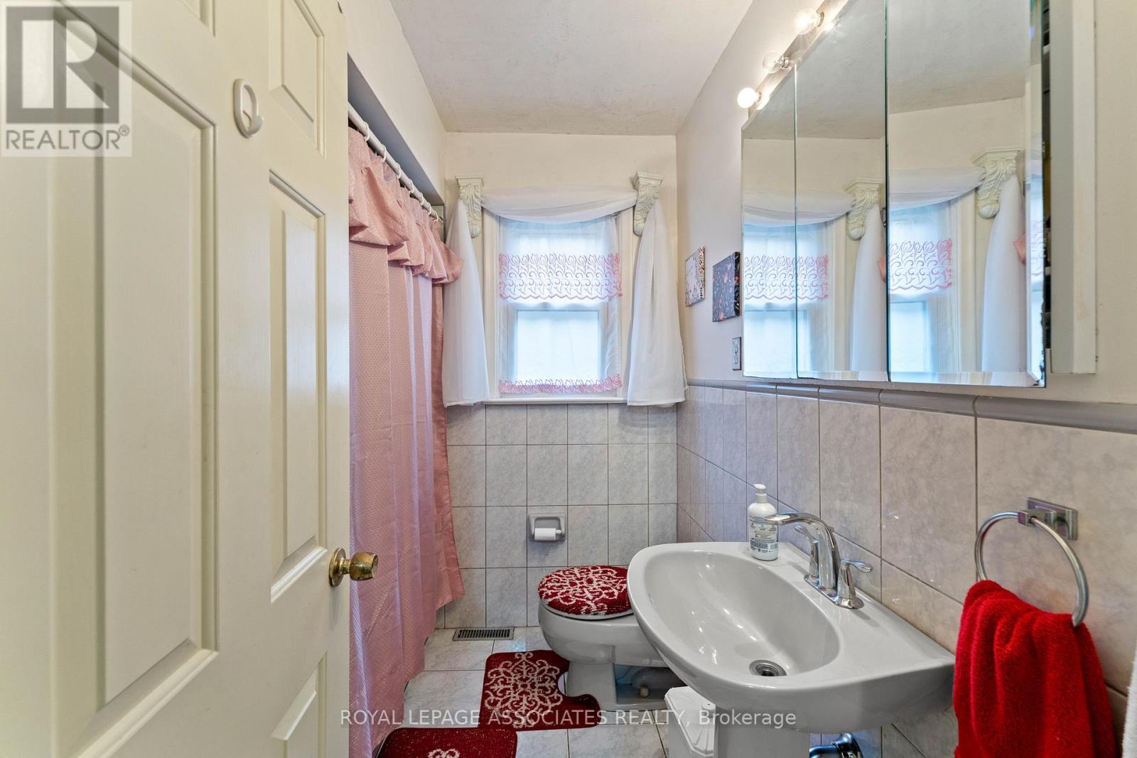 28 Waterbeach Crescent, Toronto, Ontario  M9W 3L9 - Photo 28 - W12477004