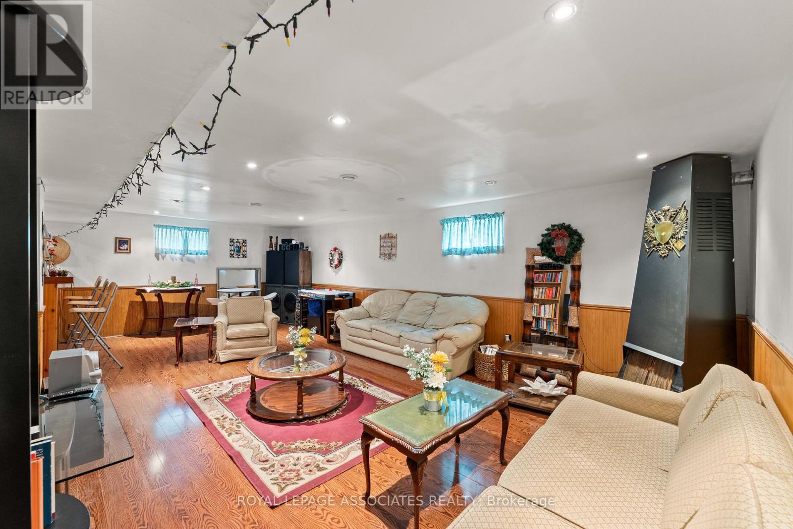 28 Waterbeach Crescent, Toronto, Ontario  M9W 3L9 - Photo 33 - W12477004