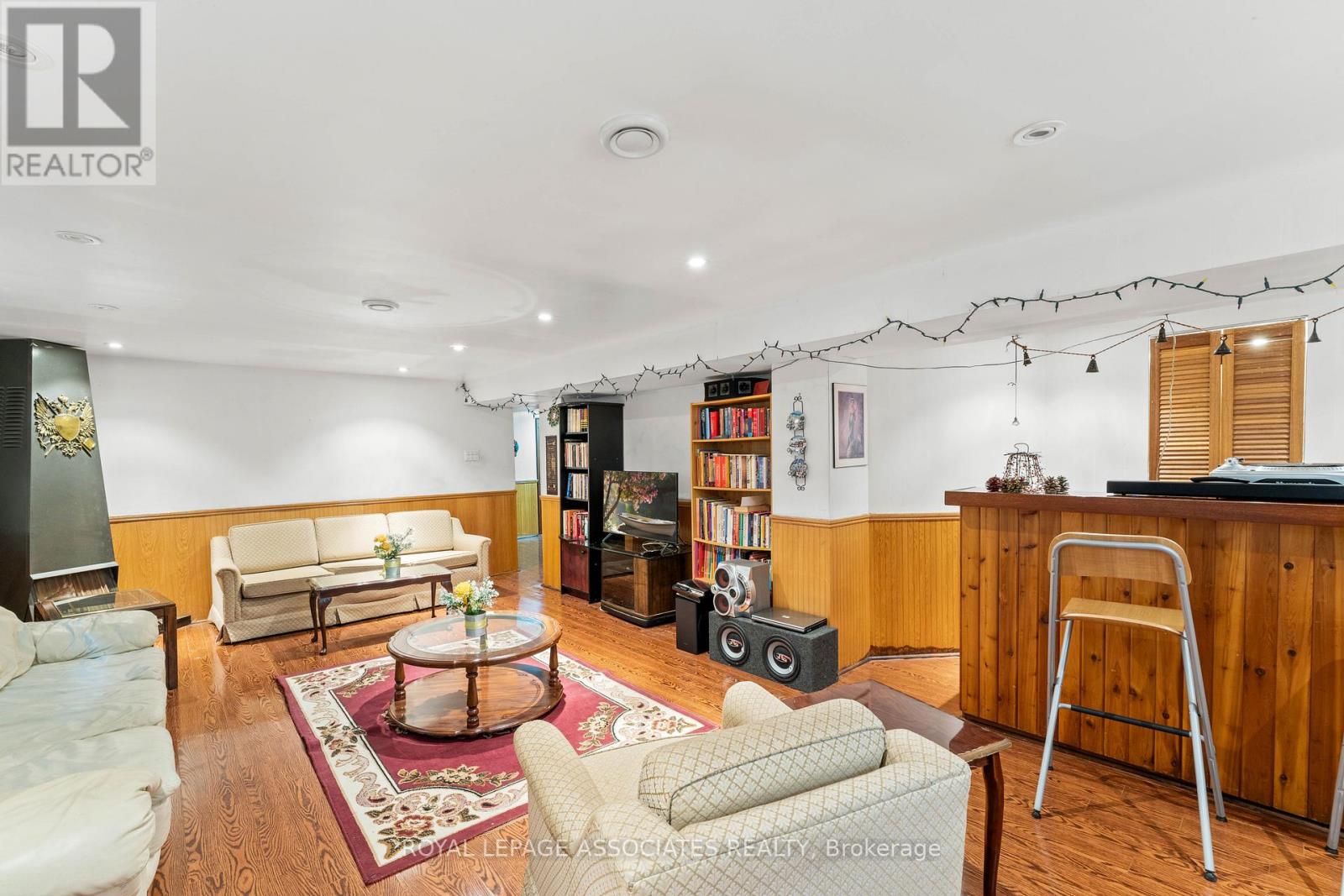 28 Waterbeach Crescent, Toronto, Ontario  M9W 3L9 - Photo 35 - W12477004
