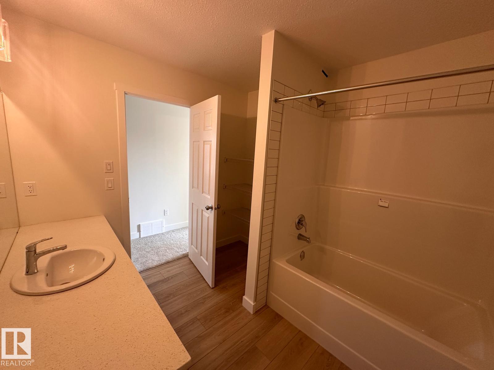 6304 King Wd Sw, Edmonton, Alberta  T6W 2J2 - Photo 20 - E4463106