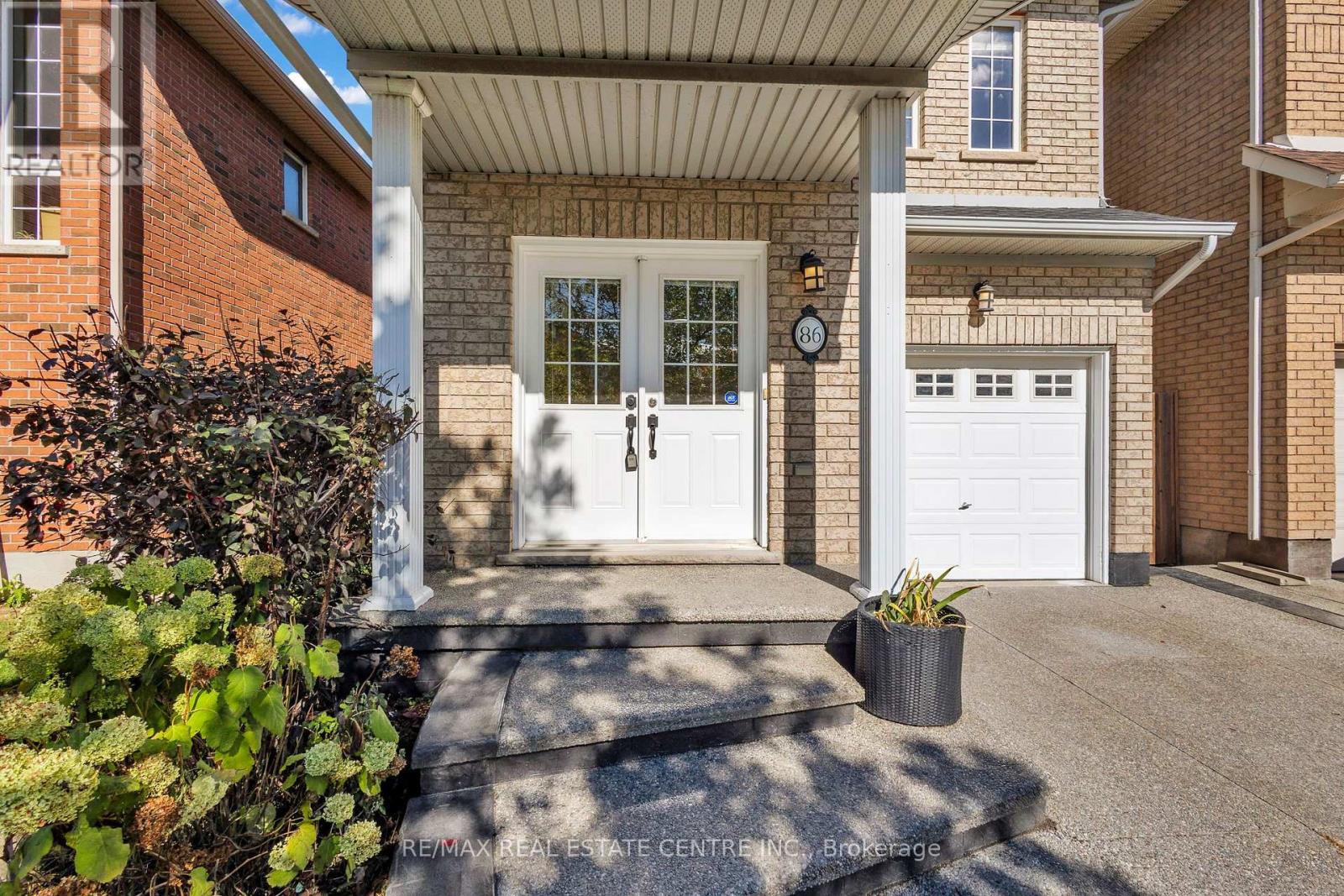 86 Glendarling Crescent, Hamilton, Ontario  L8E 0B1 - Photo 2 - X12476975