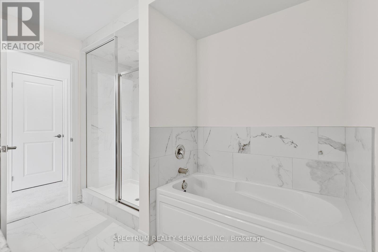 66 - 305 Garner Road W, Hamilton, Ontario  L9G 3K9 - Photo 12 - X12477016