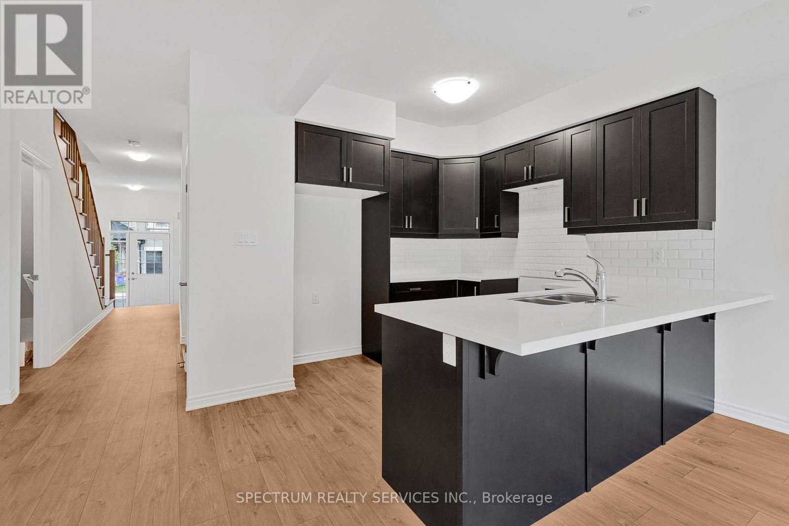 66 - 305 Garner Road W, Hamilton, Ontario  L9G 3K9 - Photo 5 - X12477016