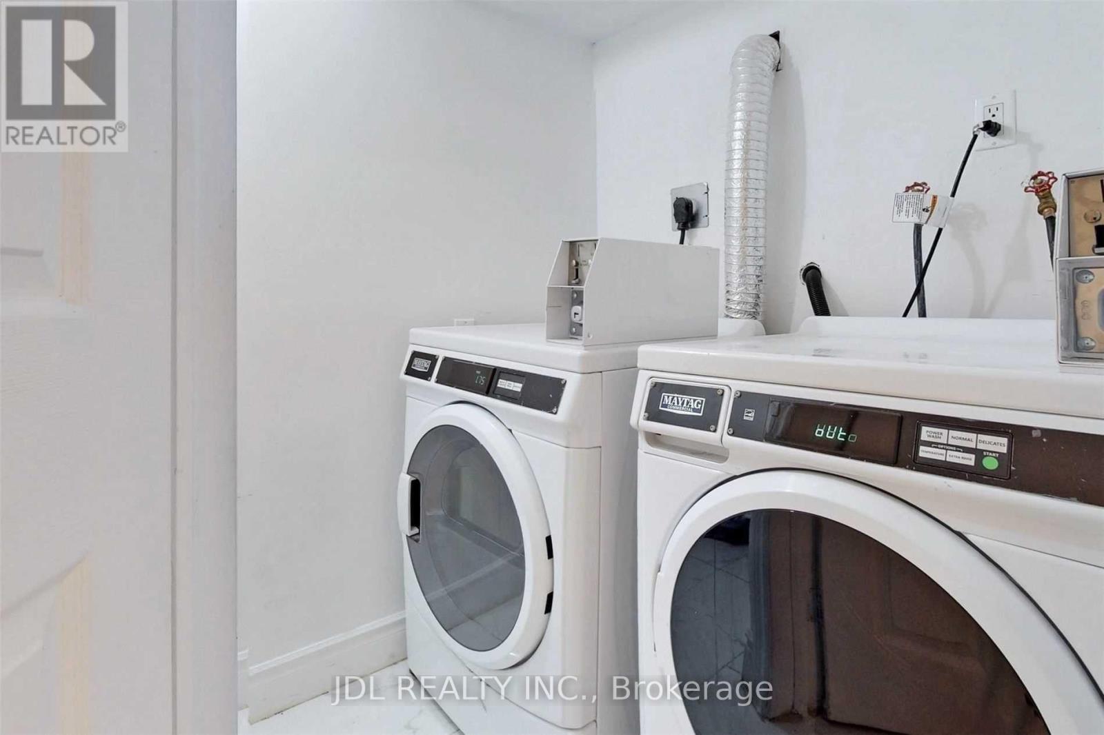 216 Mc Caul Street, Toronto, Ontario  M5T 1W5 - Photo 36 - C12477049