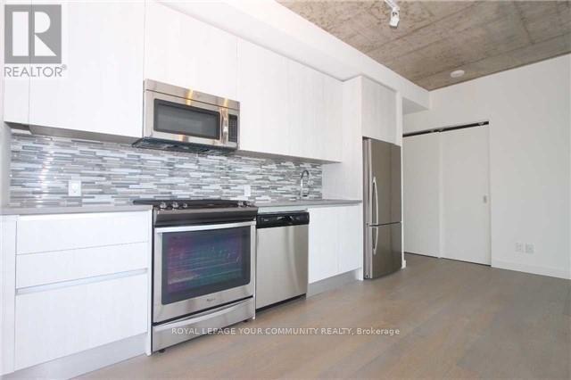 607 - 111 Bathurst Street, Toronto, Ontario  M5V 2R1 - Photo 8 - C12477056