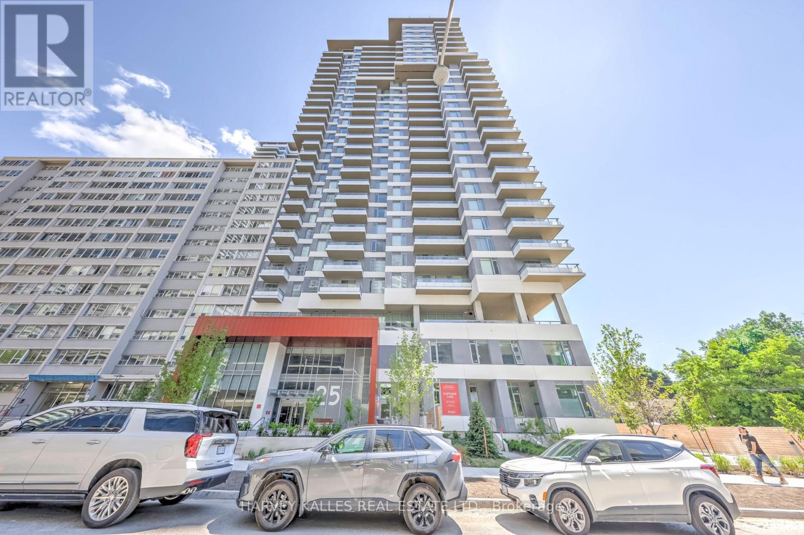 TH104 - 25 HOLLY STREET, Toronto, Ontario