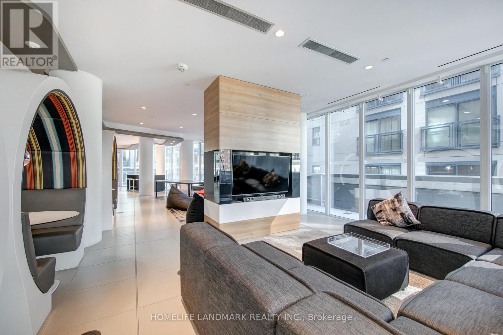 910 - 68 Shuter Street, Toronto, Ontario  M5B 0B4 - Photo 28 - C12477088