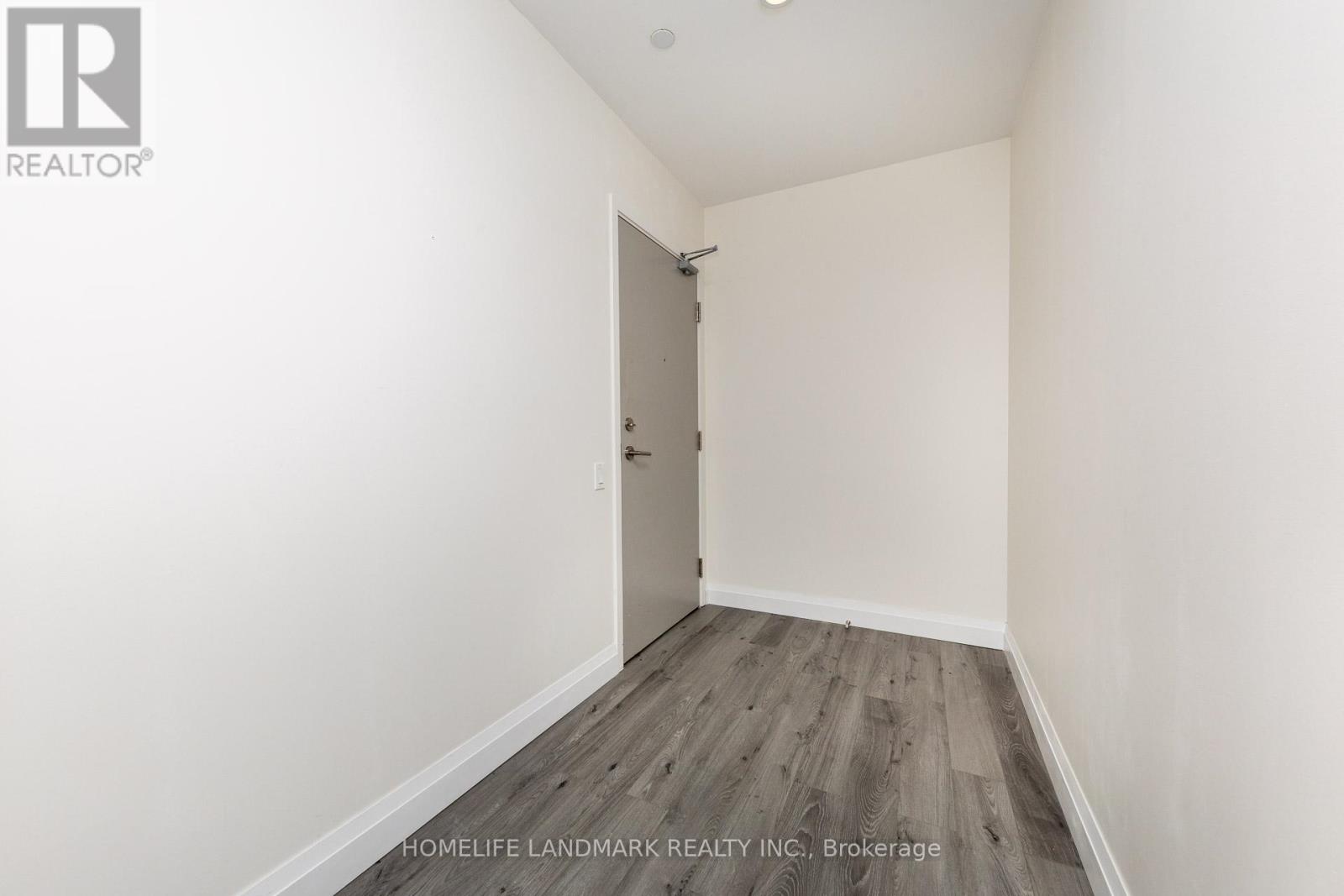 910 - 68 Shuter Street, Toronto, Ontario  M5B 0B4 - Photo 3 - C12477088