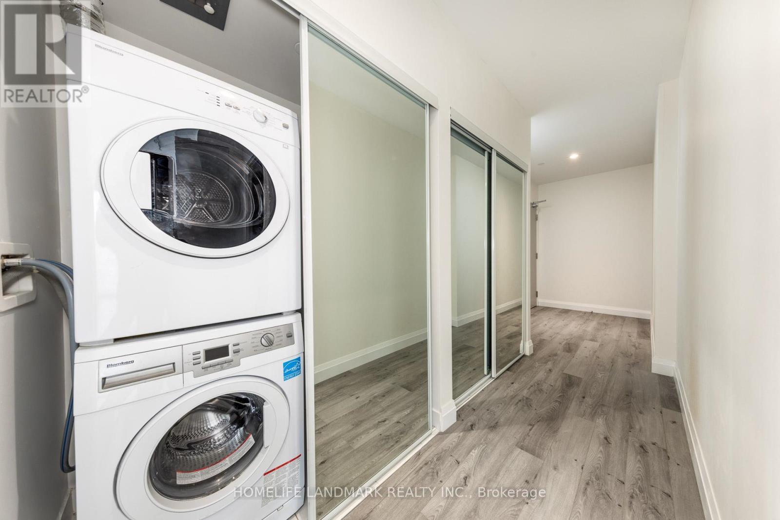 910 - 68 Shuter Street, Toronto, Ontario  M5B 0B4 - Photo 4 - C12477088