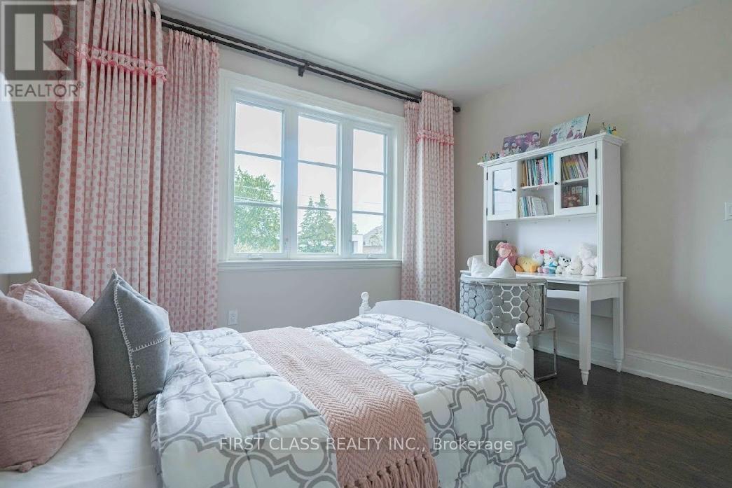 25 Dresden Road, Toronto, Ontario  M3H 1W8 - Photo 22 - C12477089
