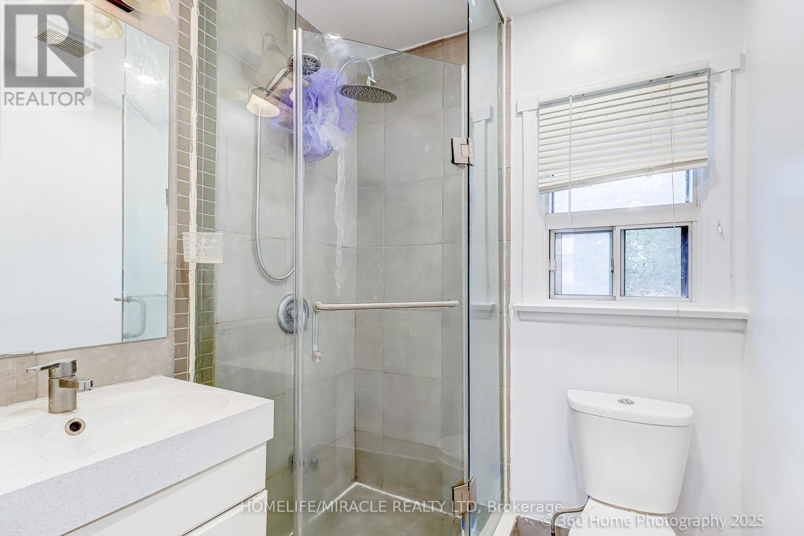 106 Johnston Avenue, Toronto, Ontario  M2N 1H2 - Photo 13 - C12477091