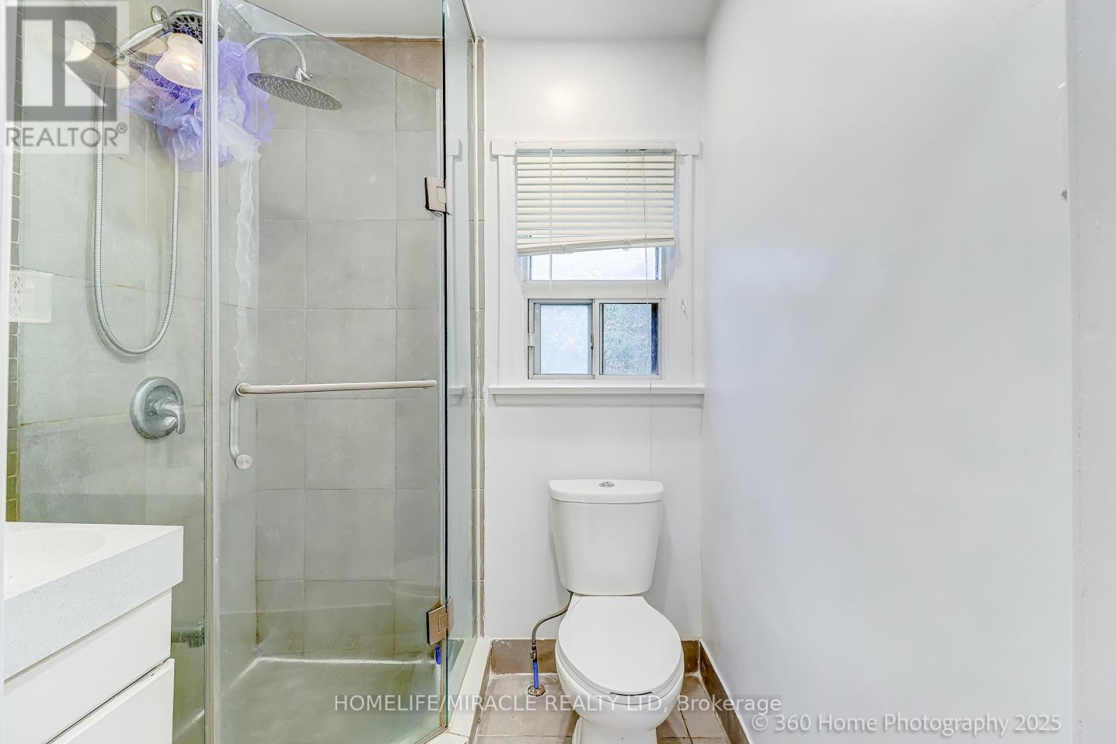 106 Johnston Avenue, Toronto, Ontario  M2N 1H2 - Photo 15 - C12477091