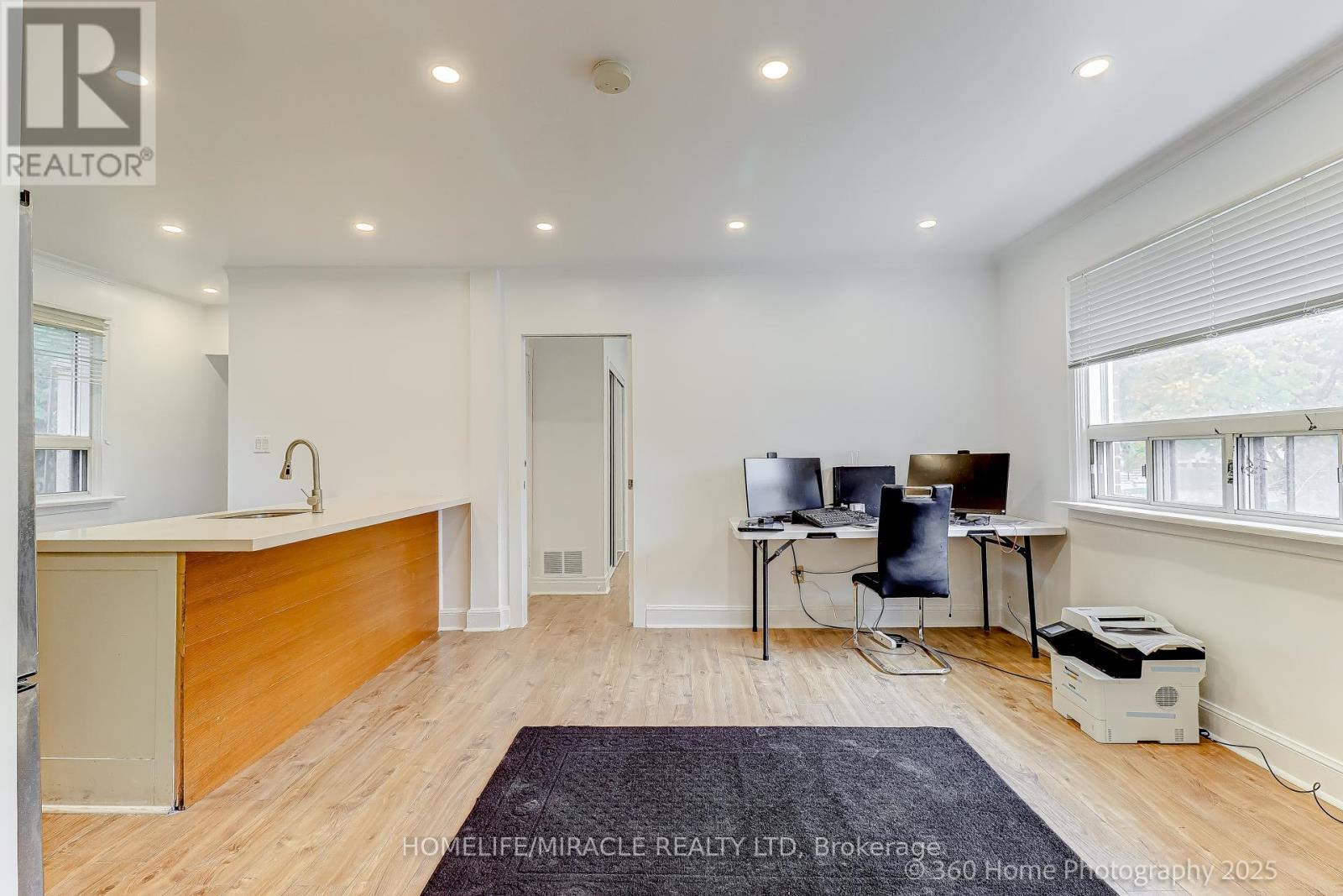 106 Johnston Avenue, Toronto, Ontario  M2N 1H2 - Photo 4 - C12477091