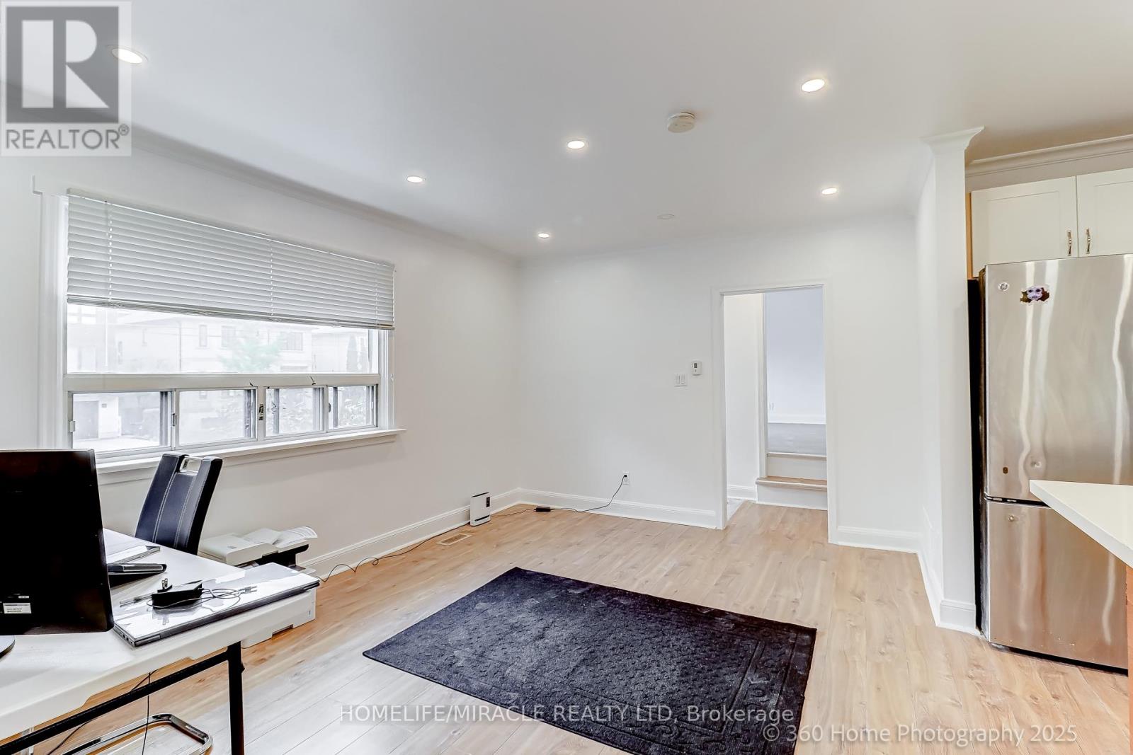 106 Johnston Avenue, Toronto, Ontario  M2N 1H2 - Photo 5 - C12477091