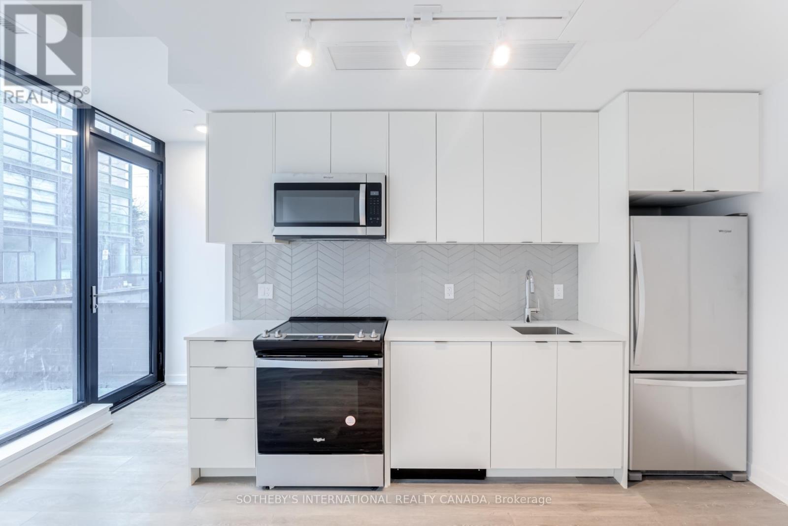 139 C - 1612 Charles Street, Whitby, Ontario  L1N 0P3 - Photo 12 - E12477050