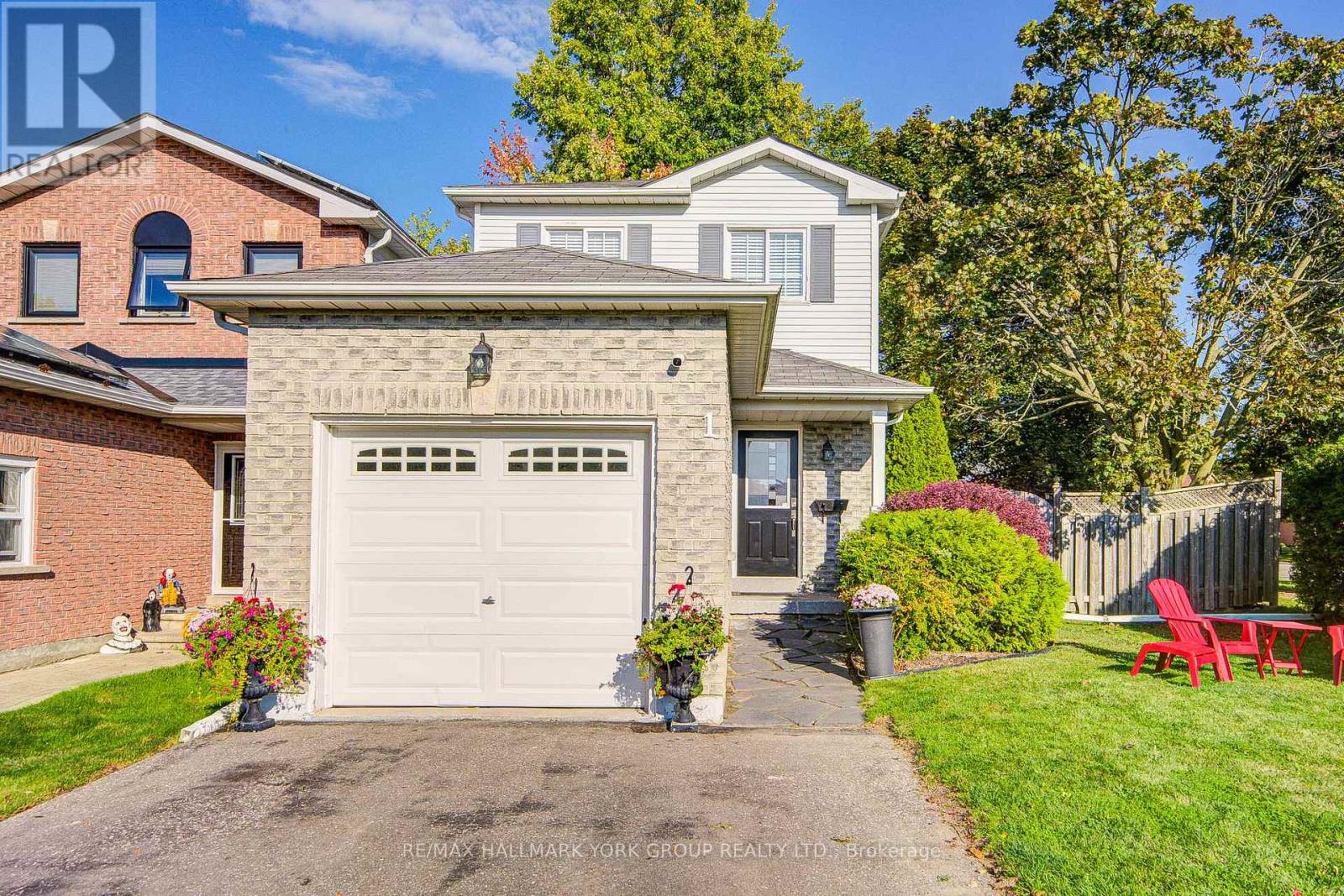 1 PARKLAWN DRIVE, Clarington, Ontario