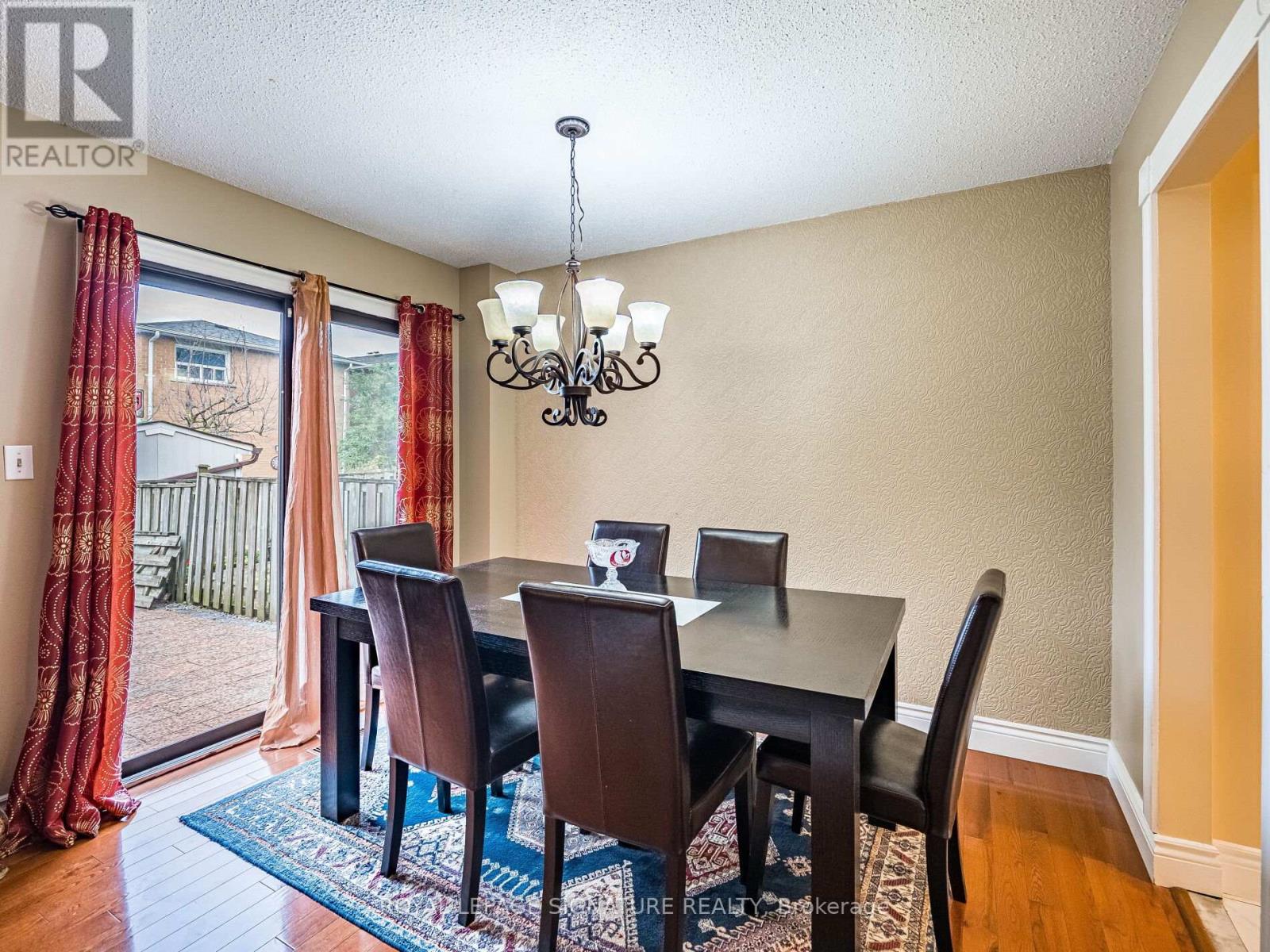 69 New Seabury Drive, Vaughan, Ontario  L4K 2B7 - Photo 8 - N12442854