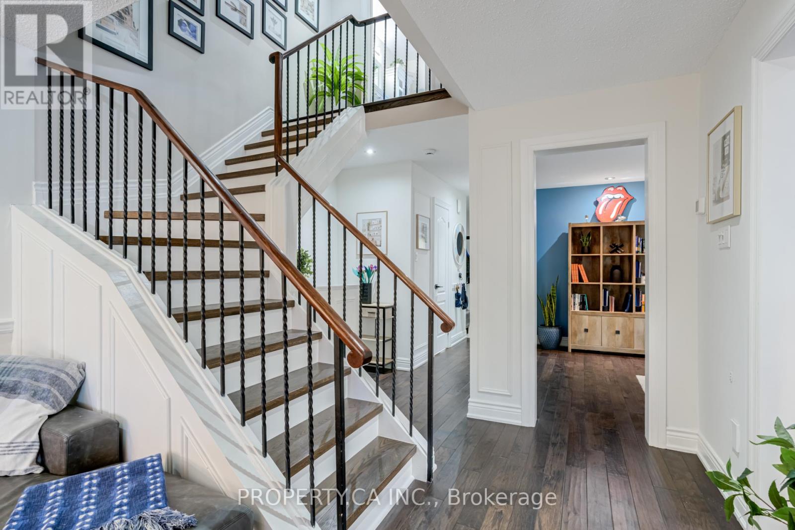 23 Gilmore Crescent, Vaughan, Ontario  L4J 2Z9 - Photo 6 - N12477028